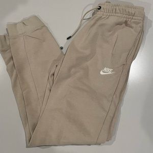 nike sweatpants size small